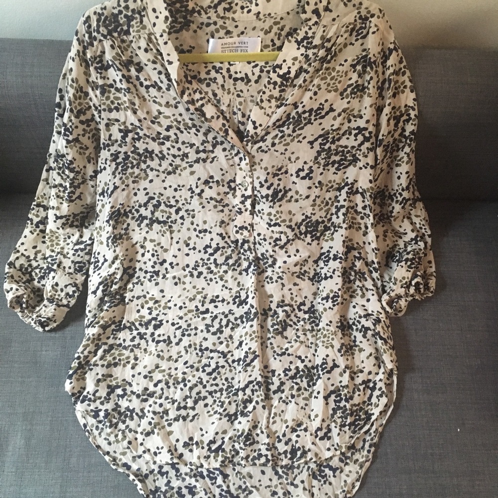 Amour Vert silk blouse. long enough for leggings